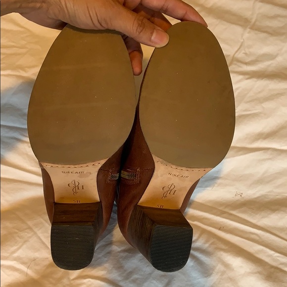 Like New - Cole Haan Women's Cassidy Bootie – Sequoia Brown – Size 5 - Picture 2 of 4